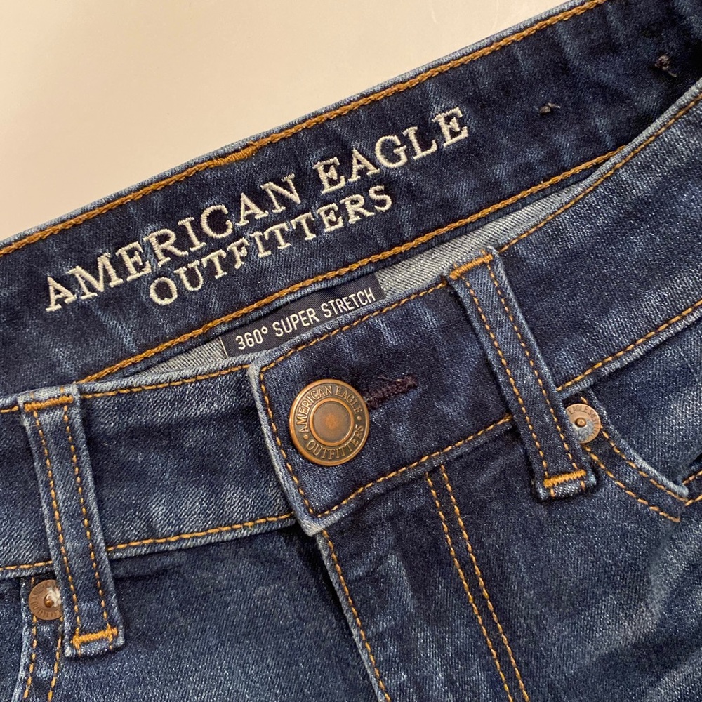 American Eagle Women’s Super Stretch Jean Shorts - Picture 3 of 5